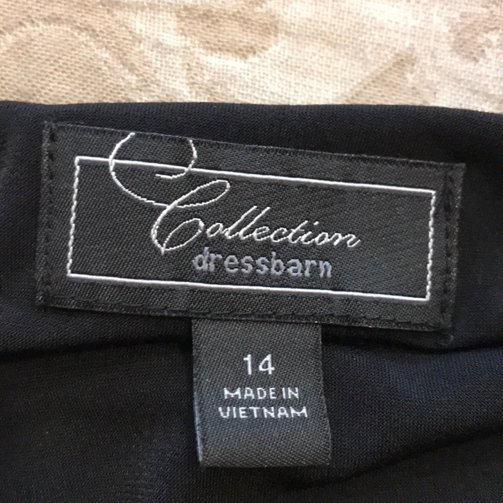 Beautiful ruffled LBD! - Picture 4 of 4